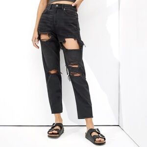 AE Ripped Mom Jean